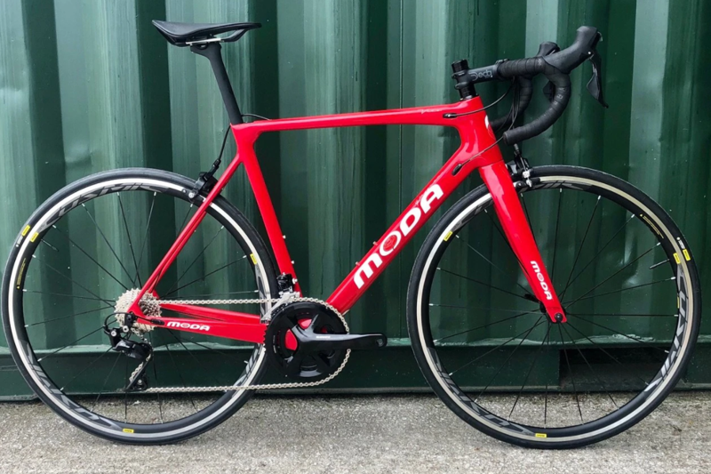 Moda Vivo Road Bike In Red with 105 Groupset-2